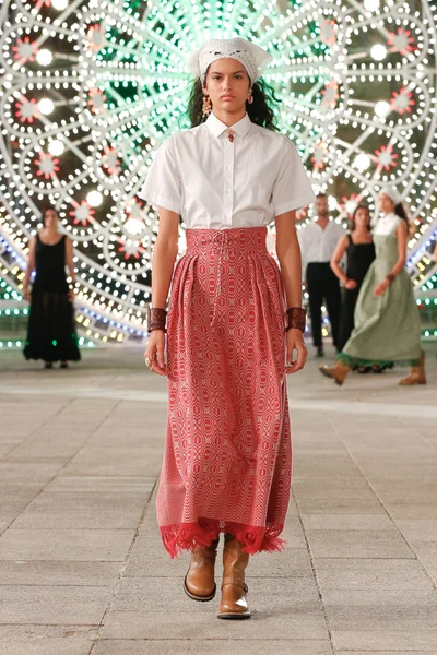 Look 14